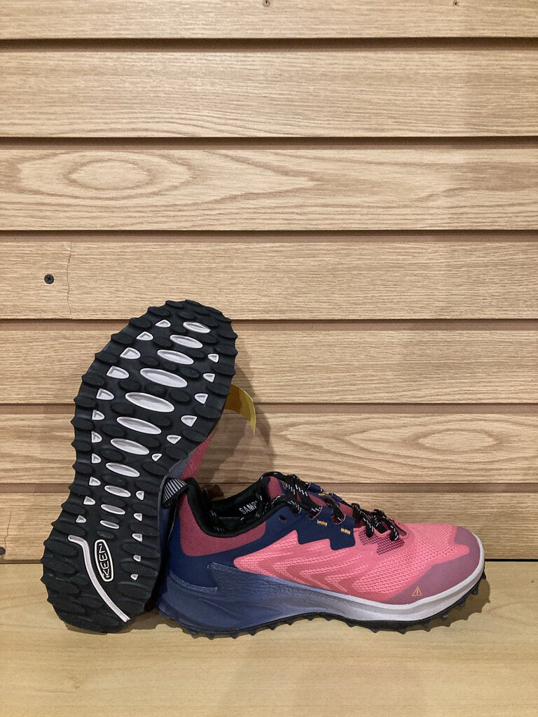 Keen Zionic Shoe, Pink/Navy, Women's 7