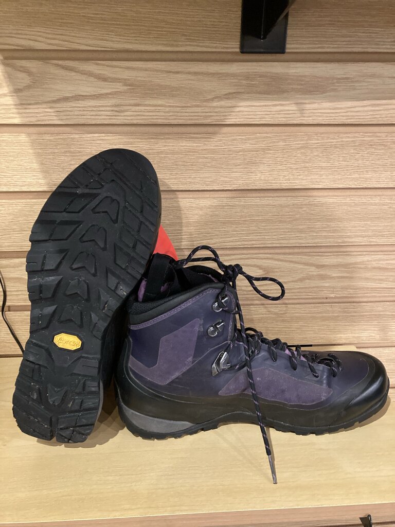 Arc'Teryx Bora Mid Boots, Purple, Men's 11