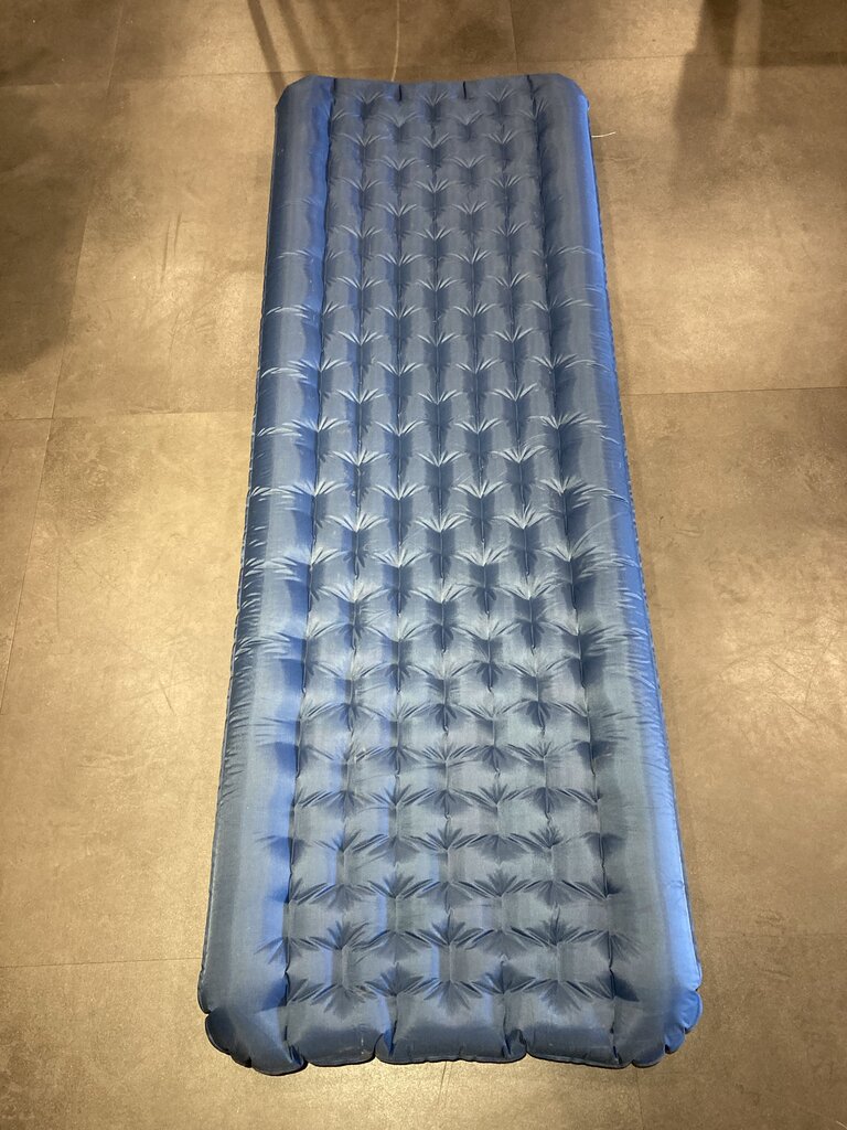 Big Agnes Q Core Deluxe Insulated Sleeping Pad, Blue
