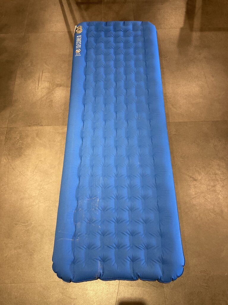 Big Agnes Q Core Deluxe Insulated Sleeping Pad, Blue