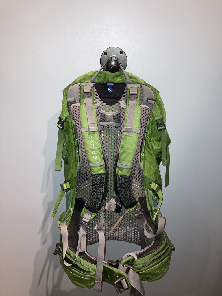 Osprey Atmos AG Backpack, Green, 50L
