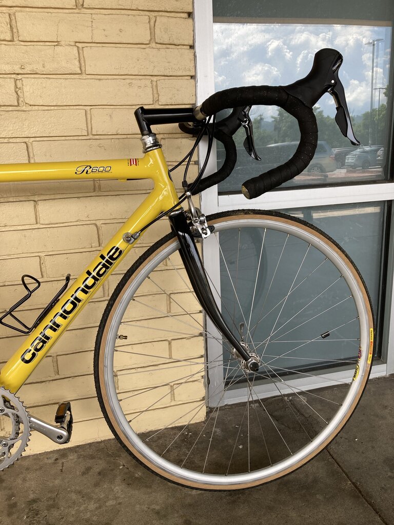 Cannondale R600 Road Bike, Yellow, 56cm frame/700x23c tires