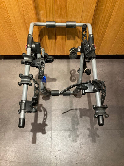 Yakima 3 Bike Trunk Rack, Grey